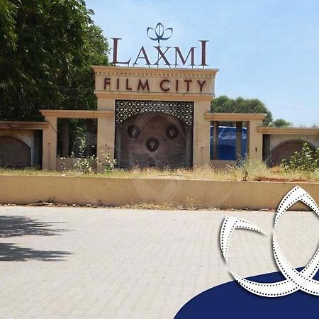 Laxmi Film City Resort Vadodara Exterior foto
