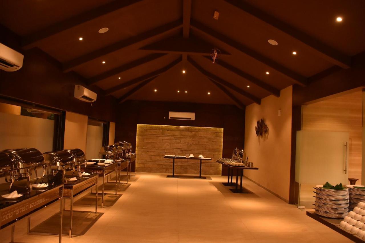 Laxmi Film City Resort Vadodara Exterior foto